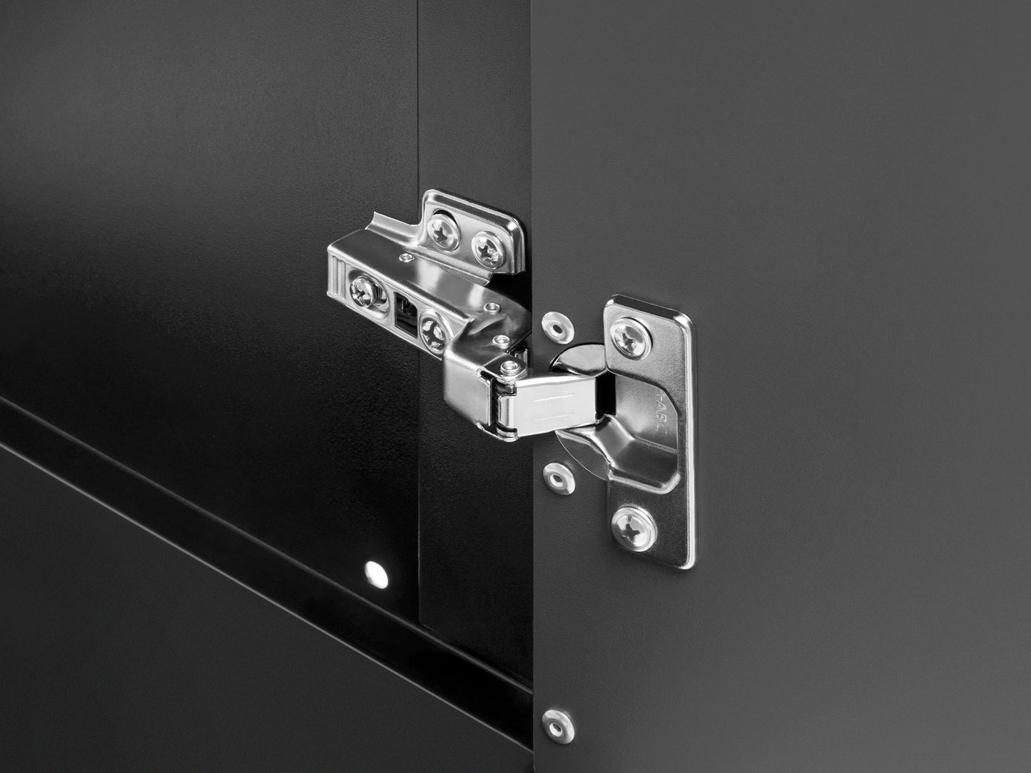 Platinum Doors with Stainless Steel Top / LED Light with Slatwall Backsplash