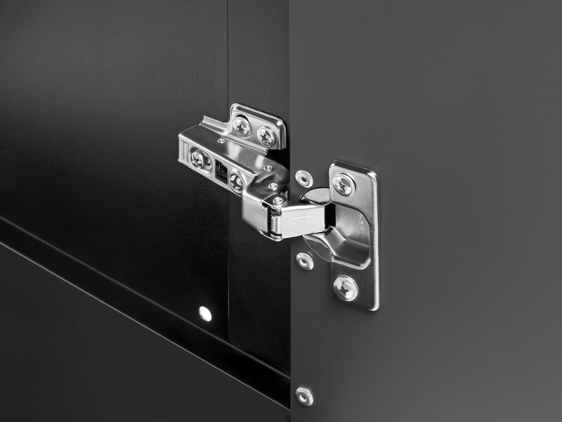 Platinum Doors with Stainless Steel Top / LED Light with Slatwall Backsplash